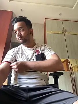 Snapshot of BengaliBabu_Rohan chatting on 02-23-25, 06:39 BengaliBabu Rohan online show from 02-23-25, 06:39