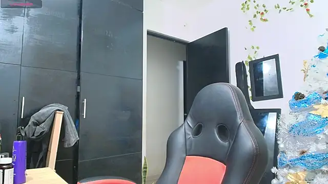 Haruto2001 online show from 12-17-24, 04:01