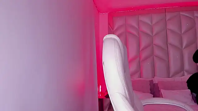 Snapshot of AlhanaRose chatting on 01-07-25, 11:35 AlhanaRose online show from 01-07-25, 11:35