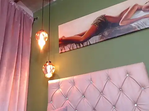 Snapshot of ysabel_sanchez4 chatting on 09-18-25, 10:01 ysabel sanchez4 online show from 09-18-25, 10:01