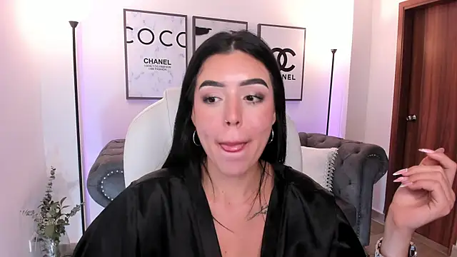 Snapshot of zoee_jackson chatting on 03-22-25, 08:18 zoee jackson online show from 03-22-25, 08:18