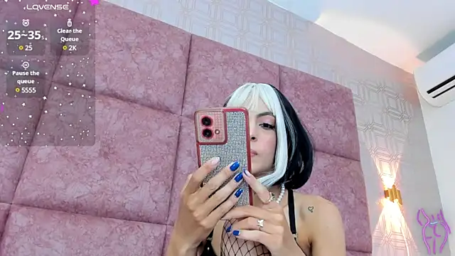 LilitRobins online show from 01-09-25, 01:39