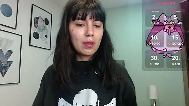 Snapshot of amy_adams1 chatting on 06-19-26, 04:39 amy adams1 online show from 06-19-26, 04:39