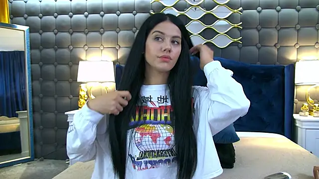 LeyaCass online show from 09-10-25, 05:40