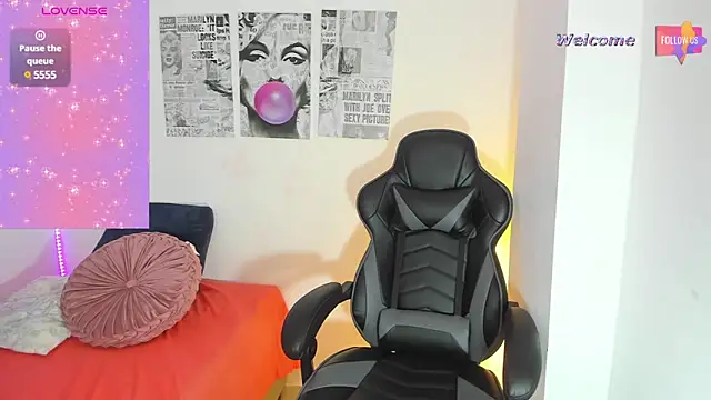 MEGANTARLY09 online show from 02-07-25, 12:31