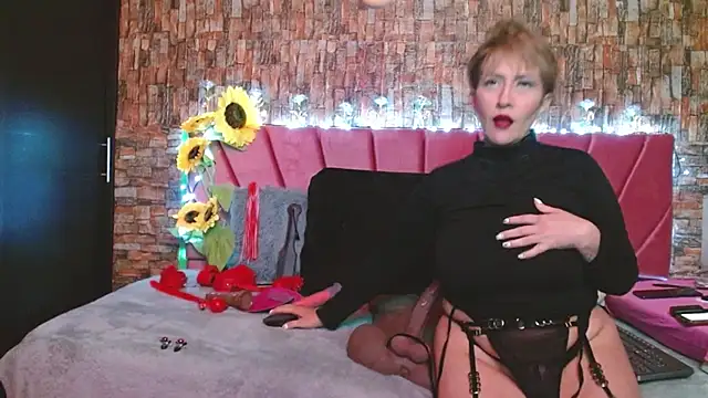 Isabelle Lov18 online show from 12-31-24, 07:31