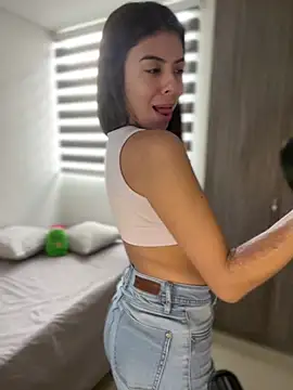 Snapshot of AmmyCollinsW chatting on 12-17-24, 07:48 AmmyCollinsW online show from 12-17-24, 07:48