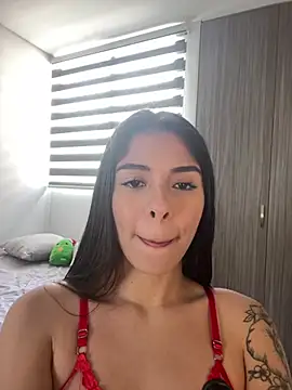 Snapshot of AmmyCollinsW chatting on 12-23-24, 06:27 AmmyCollinsW online show from 12-23-24, 06:27