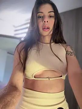 Snapshot of AmmyCollinsW chatting on 02-19-25, 08:31 AmmyCollinsW online show from 02-19-25, 08:31