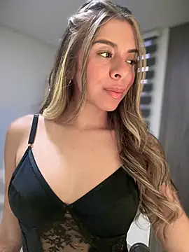 Snapshot of AmmyCollinsW chatting on 03-19-25, 11:14 AmmyCollinsW online show from 03-19-25, 11:14