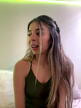 Snapshot of AmmyCollinsW chatting on 09-13-25, 07:57 AmmyCollinsW online show from 09-13-25, 07:57