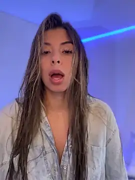 Snapshot of AmmyCollinsW chatting on 09-16-25, 08:32 AmmyCollinsW online show from 09-16-25, 08:32