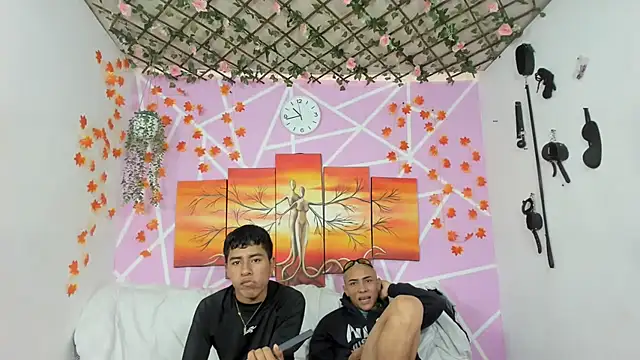 Fresahot2005 online show from 03-11-25, 03:45