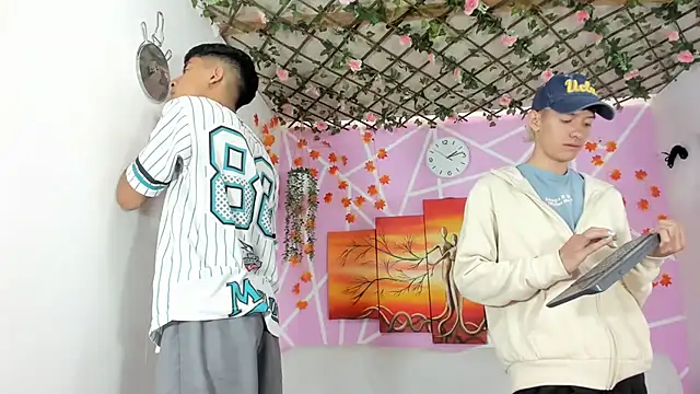 Fresahot2005 online show from 03-15-25, 07:16