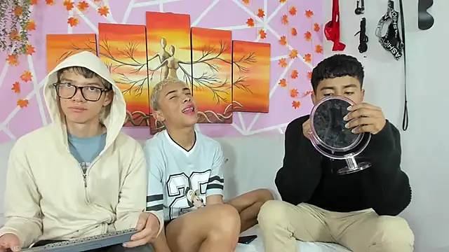 Fresahot2005 online show from 03-20-25, 08:29