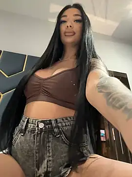 amirahylerr online show from 12-15-24, 08:04