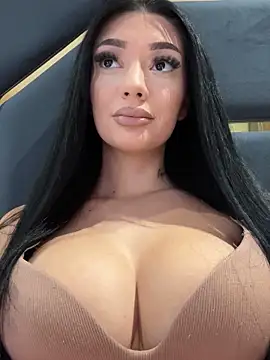 amirahylerr online show from 10-06-25, 01:41