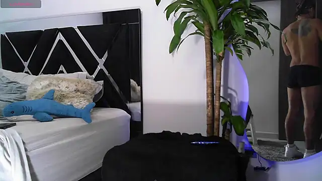 LeooBigBoy online show from 02-21-25, 04:18