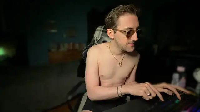 Snapshot of Stefisexy91 chatting on 10-11-25, 08:40 Stefisexy91 online show from 10-11-25, 08:40