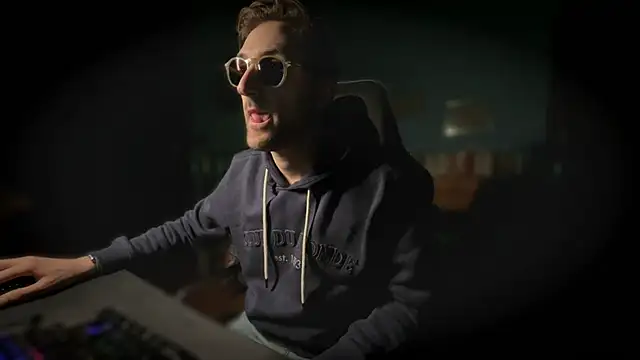 Snapshot of Stefisexy91 chatting on 10-15-25, 08:20 Stefisexy91 online show from 10-15-25, 08:20