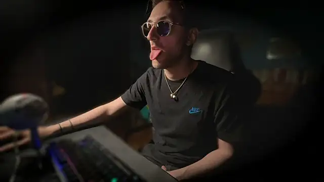 Snapshot of Stefisexy91 chatting on 10-16-25, 08:43 Stefisexy91 online show from 10-16-25, 08:43