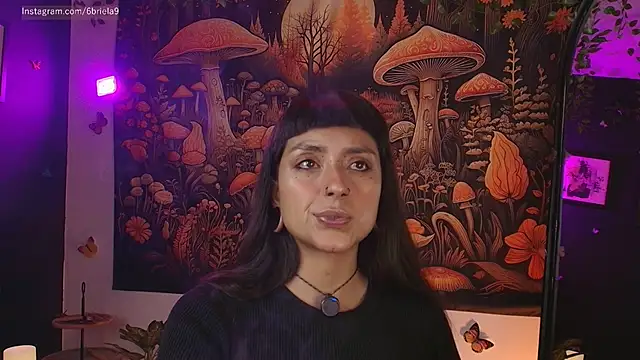 6Briela9  online show from 04-15-26, 05:47