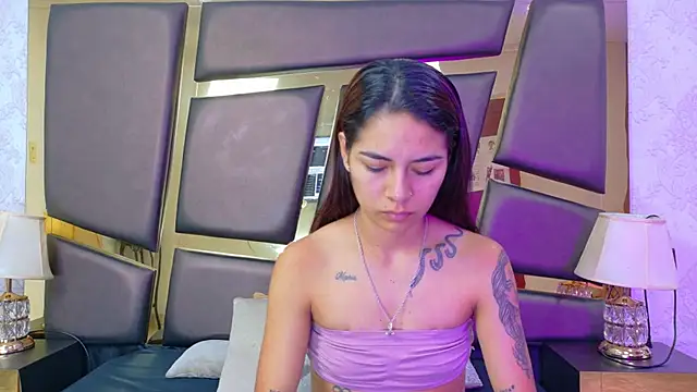 NicoleEsposito online show from 11-10-25, 01:10