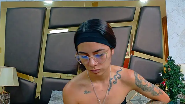 NicoleEsposito online show from 12-16-25, 12:43