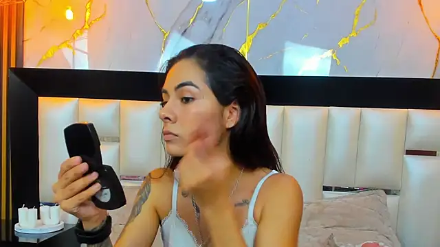 NicoleEsposito online show from 01-11-26, 01:10