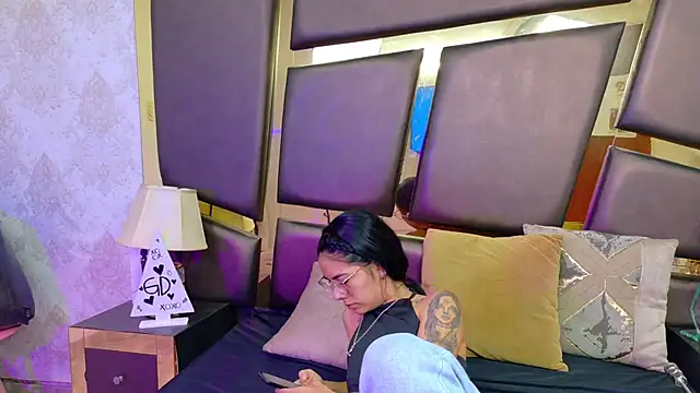 NicoleEsposito online show from 02-18-26, 12:45