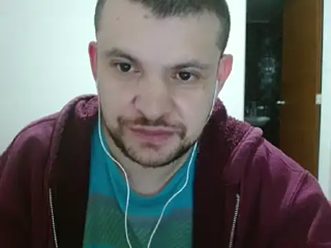 Snapshot of camiloking1720 chatting on 12-03-24, 02:58 camiloking1720 online show from 12-03-24, 02:58