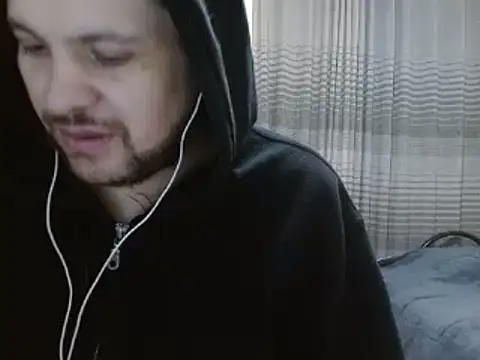 Snapshot of camiloking1720 chatting on 02-01-25, 01:30 camiloking1720 online show from 02-01-25, 01:30