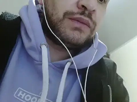 Snapshot of camiloking1720 chatting on 02-03-25, 08:57 camiloking1720 online show from 02-03-25, 08:57