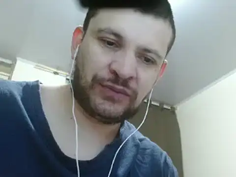 Snapshot of camiloking1720 chatting on 02-03-25, 12:47 camiloking1720 online show from 02-03-25, 12:47