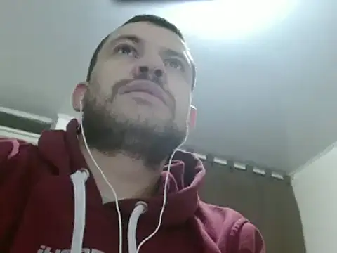 Snapshot of camiloking1720 chatting on 02-06-25, 05:14 camiloking1720 online show from 02-06-25, 05:14