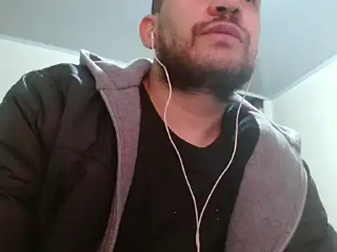 Snapshot of camiloking1720 chatting on 02-13-25, 06:48 camiloking1720 online show from 02-13-25, 06:48