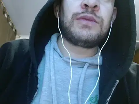 Snapshot of camiloking1720 chatting on 02-19-25, 01:28 camiloking1720 online show from 02-19-25, 01:28