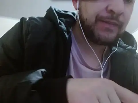 Snapshot of camiloking1720 chatting on 10-03-25, 01:46 camiloking1720 online show from 10-03-25, 01:46