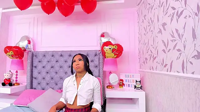 HaileeRoberts online show from 02-15-25, 12:33