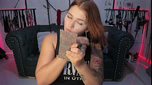 Snapshot of yey_bdsm chatting on 03-14-25, 03:15 yey bdsm online show from 03-14-25, 03:15