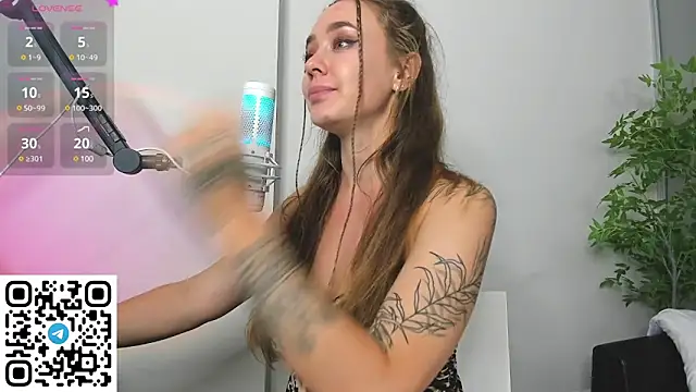 Snapshot of AngelPaull chatting on 02-13-25, 10:22 AngelPaull online show from 02-13-25, 10:22