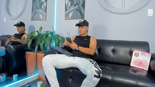 Cristopher strong online show from 02-04-25, 12:33