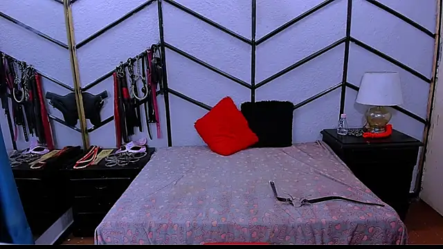 Snapshot of AlanaLuck chatting on 01-24-25, 06:56 AlanaLuck online show from 01-24-25, 06:56