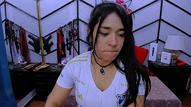 Snapshot of AlanaLuck chatting on 01-31-25, 09:59 AlanaLuck online show from 01-31-25, 09:59