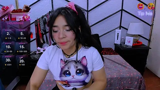 Snapshot of AlanaLuck chatting on 02-10-25, 09:58 AlanaLuck online show from 02-10-25, 09:58