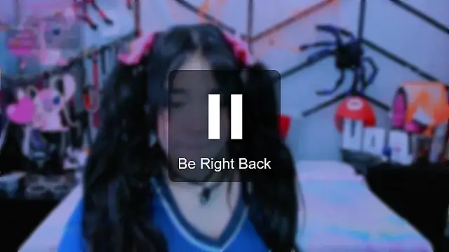 Snapshot of AlanaLuck chatting on 10-27-25, 07:40 AlanaLuck online show from 10-27-25, 07:40