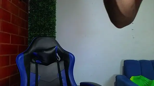 Demitryo online show from 04-14-26, 07:53