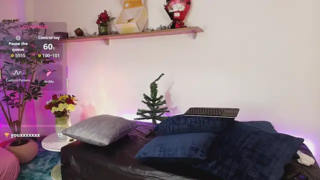 Elliee  online show from 11-03-25, 03:13