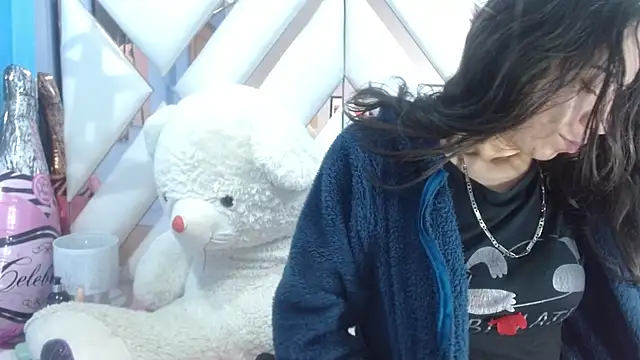 Snapshot of angelina_ny chatting on 11-07-25, 02:06 angelina ny online show from 11-07-25, 02:06