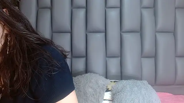 Snapshot of angelina_ny chatting on 11-15-25, 01:51 angelina ny online show from 11-15-25, 01:51